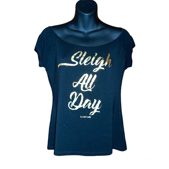 ❤️ 2/$20 Bundle Deal ❤️ Sleigh All Day BEBE Boat Neck Soft Shirt Blouse Medium - Picture 1 of 2